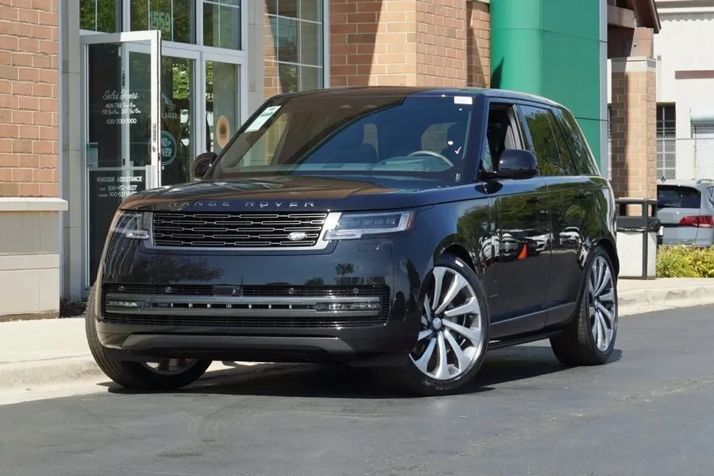 2025 Land Rover Range Rover SE photo 1