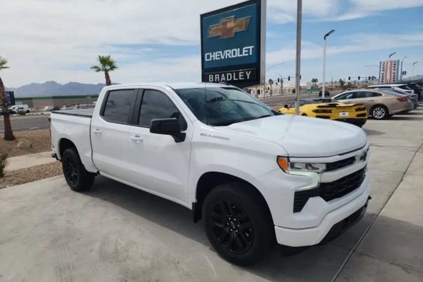 2024 Chevrolet Silverado 1500 RST photo 1