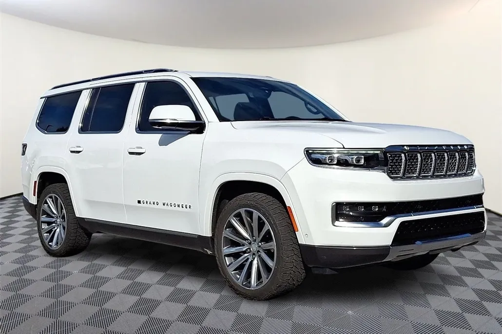 2022 Jeep Grand Wagoneer I photo 1