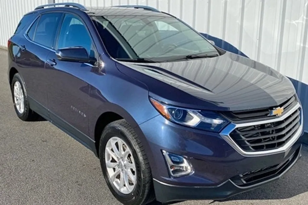 2019 Chevrolet Equinox LT photo 1