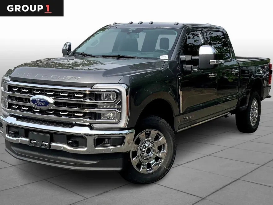 2025 Ford F-350 Lariat photo 1