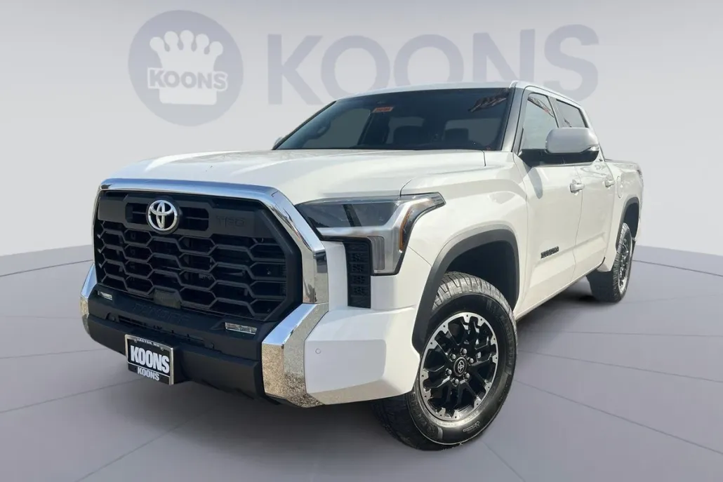 2025 Toyota Tundra SR5 photo 1