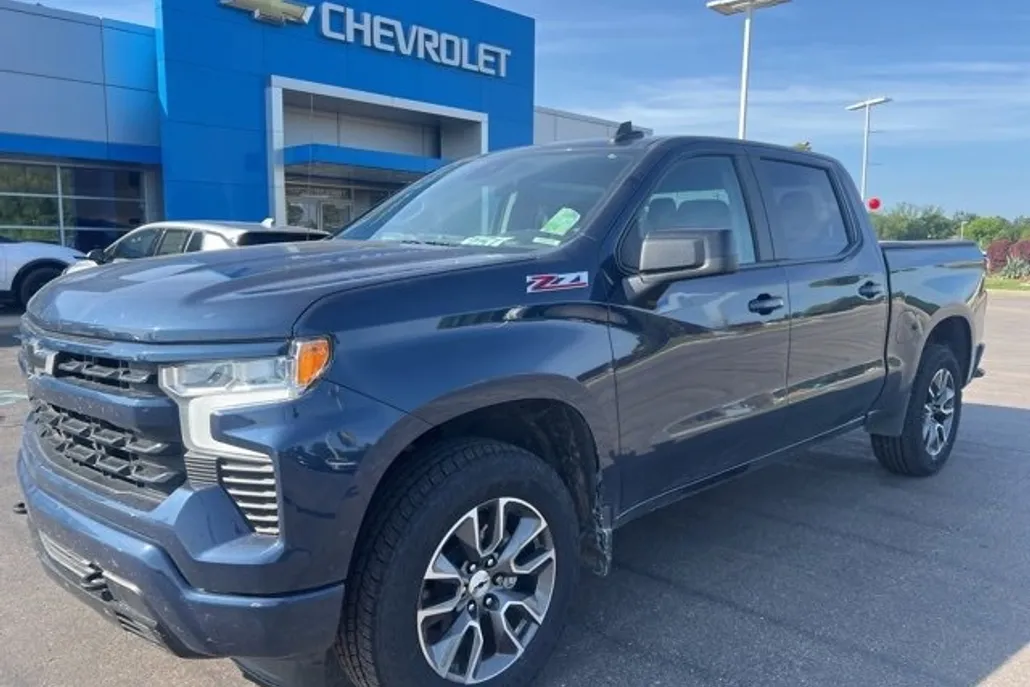 2022 Chevrolet Silverado 1500 RST photo 1