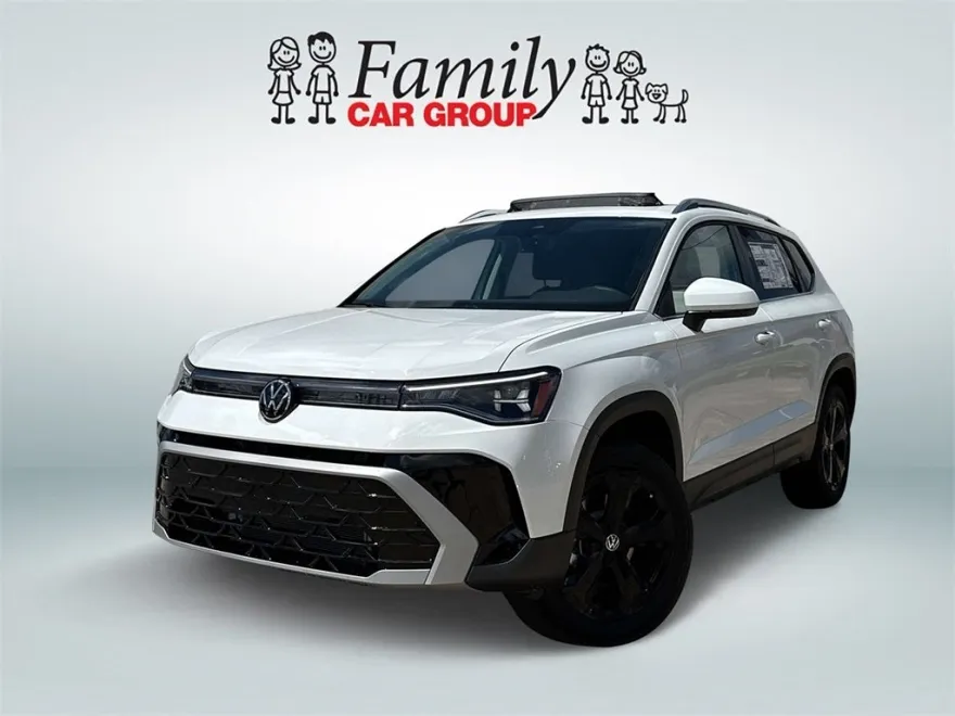 2025 Volkswagen Taos SEL photo 1