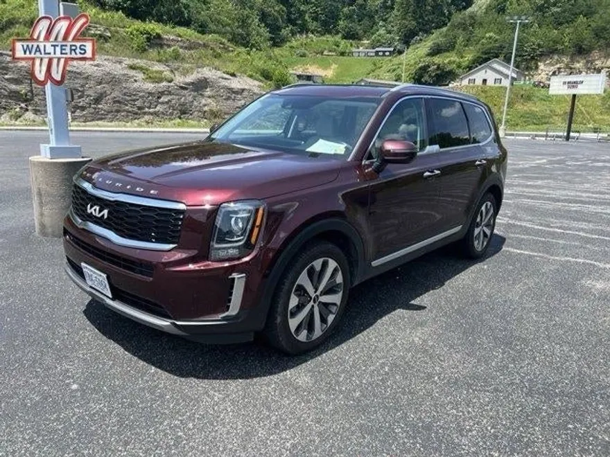2022 Kia Telluride S photo 1