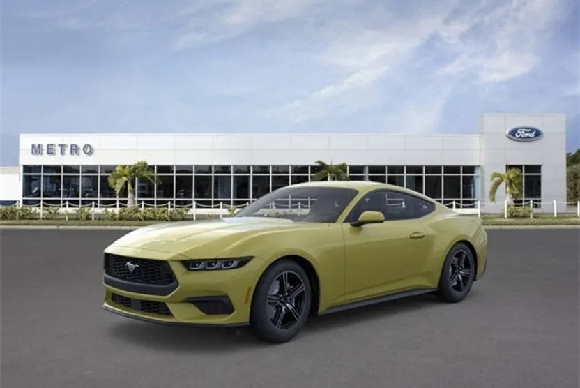 2025 Ford Mustang EcoBoost photo 1