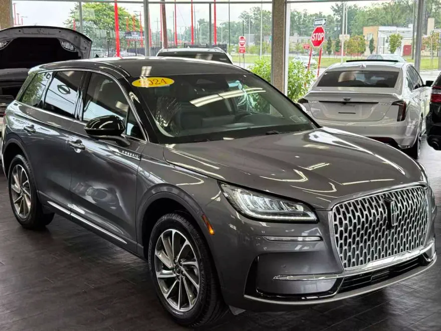 2024 Lincoln Corsair Premiere photo 1