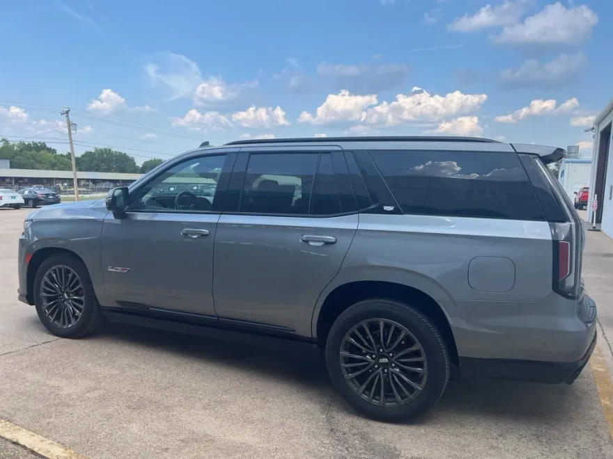 2024 Cadillac Escalade V-Series photo 1