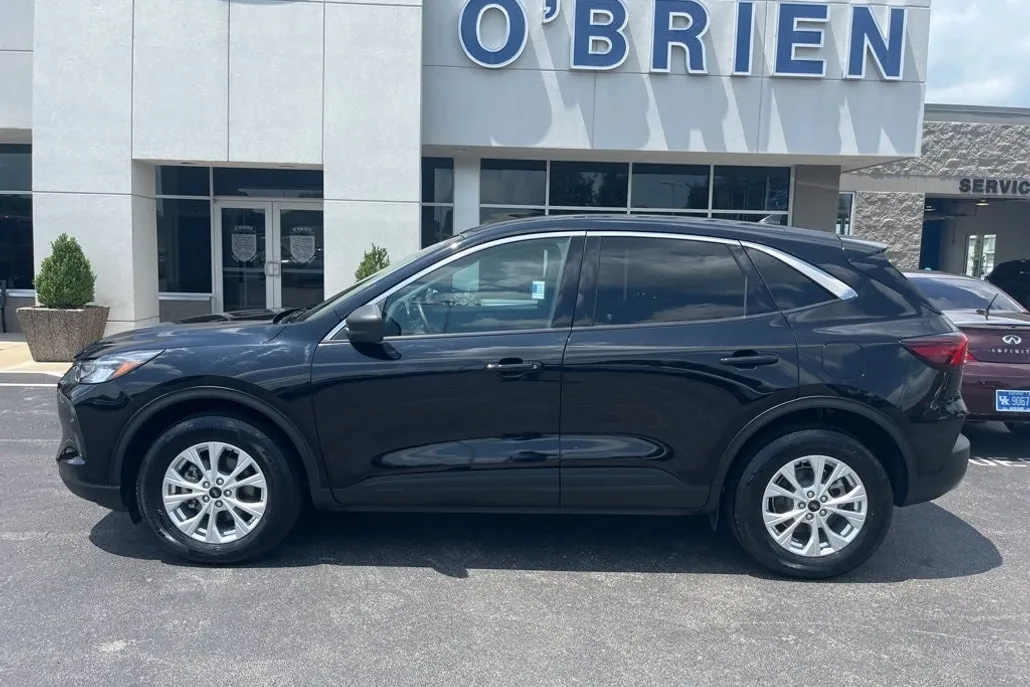 2023 Ford Escape Active photo 1