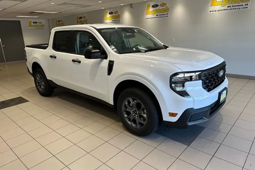 2025 Ford Maverick XLT photo 1