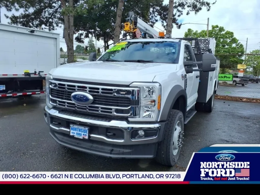 2023 Ford F-600 photo 1