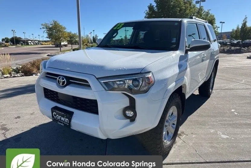 2023 Toyota 4Runner SR5 photo 1