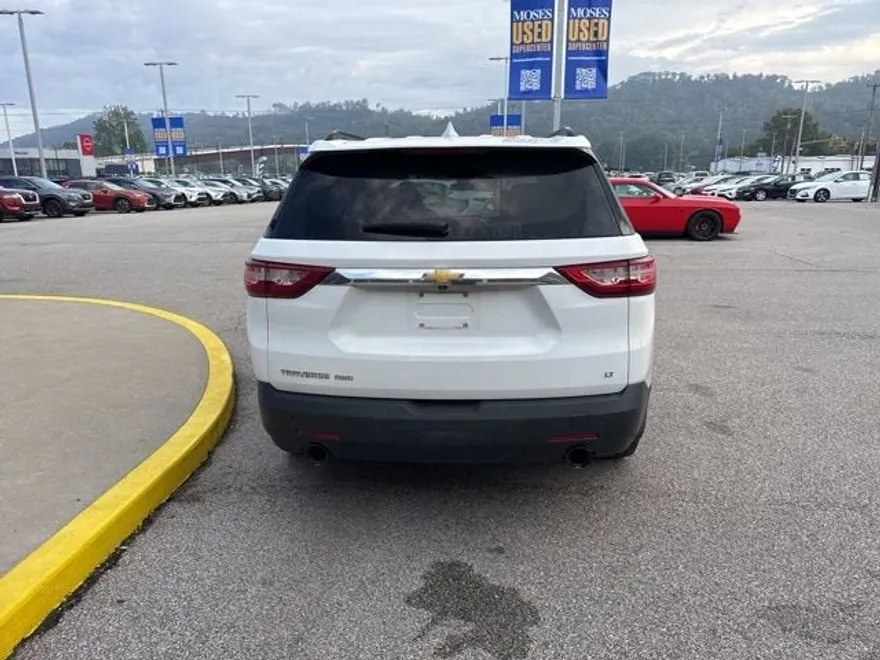 2020 Chevrolet Traverse 1LT photo 1