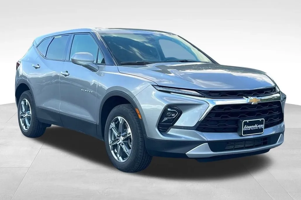 2025 Chevrolet Blazer 2LT photo 1