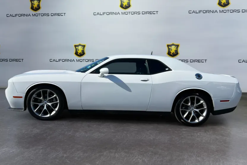 2022 Dodge Challenger GT photo 1