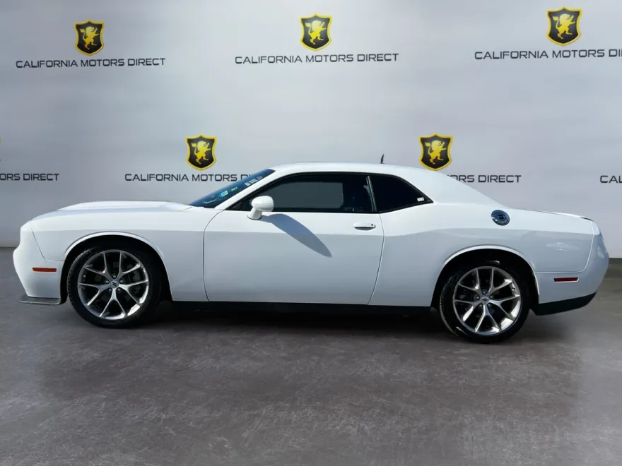 2022 Dodge Challenger GT photo 1