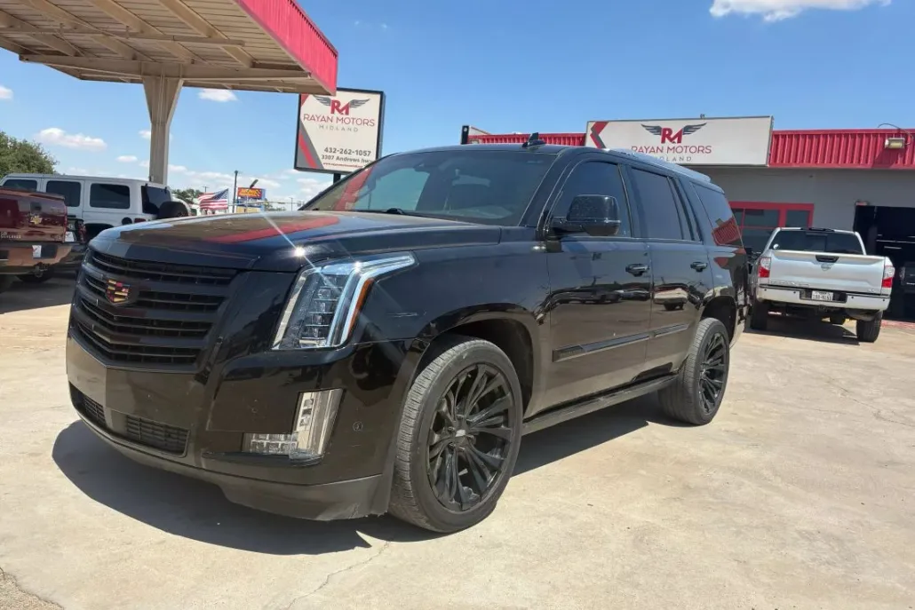 2018 Cadillac Escalade Platinum Sport photo 1