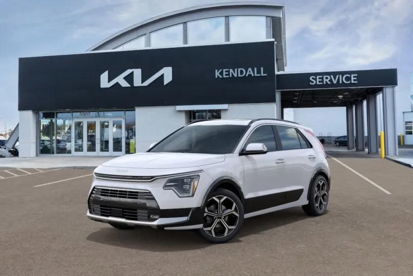 2025 Kia Niro SX Touring photo 1