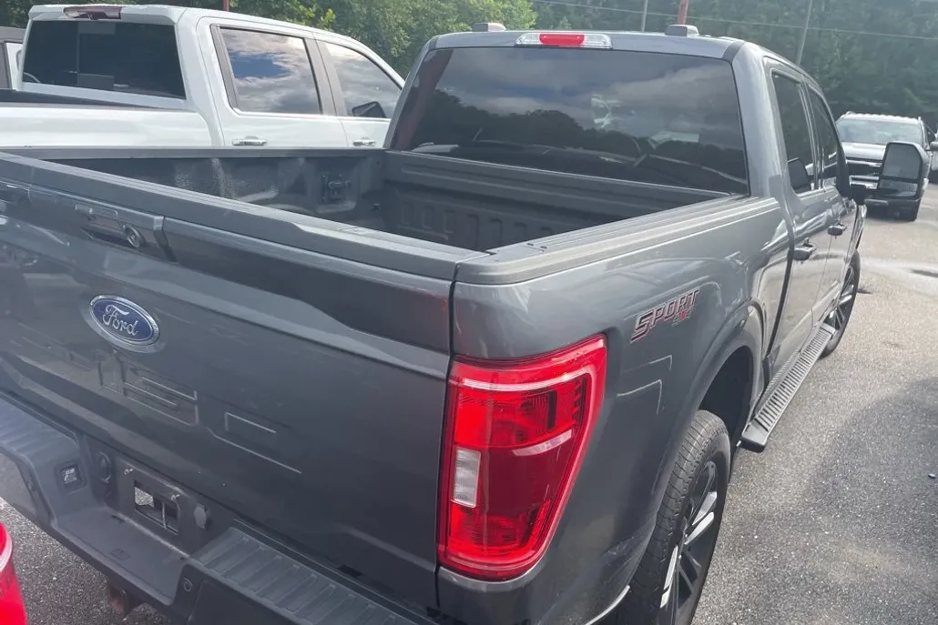2023 Ford F-150 XLT photo 1