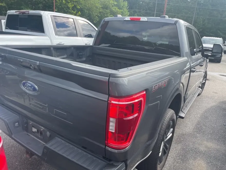 2023 Ford F-150 XLT photo 1