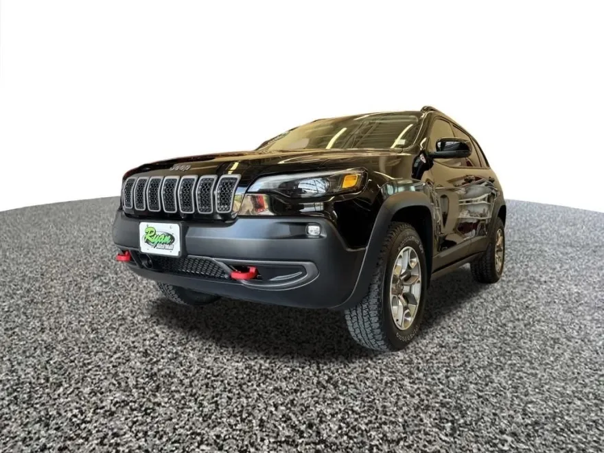 2022 Jeep Cherokee Trailhawk photo 2