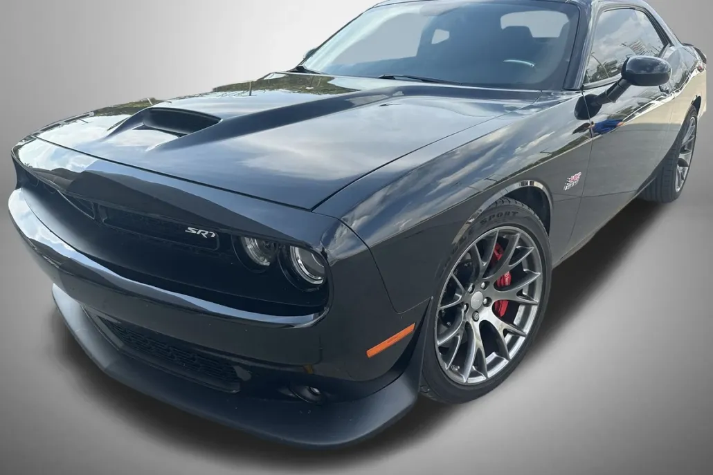 2016 Dodge Challenger SRT8 392 photo 1