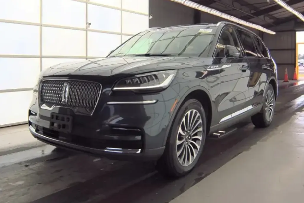2023 Lincoln Aviator Reserve photo 1