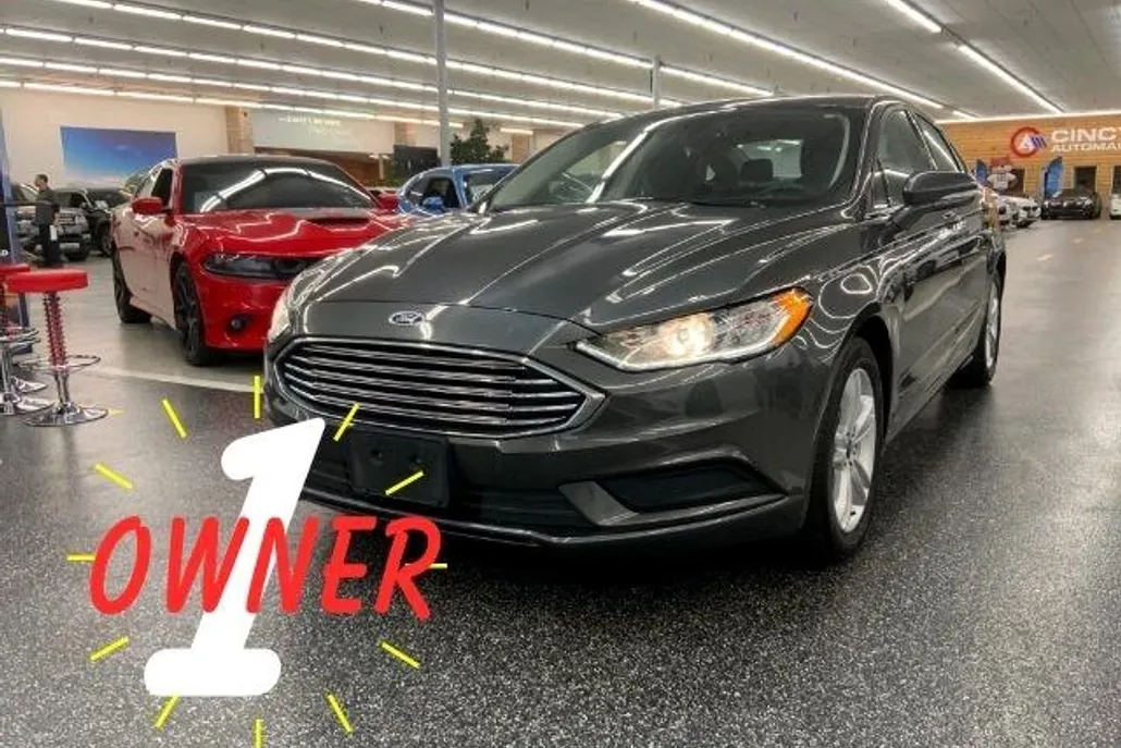 2018 Ford Fusion SE photo 1