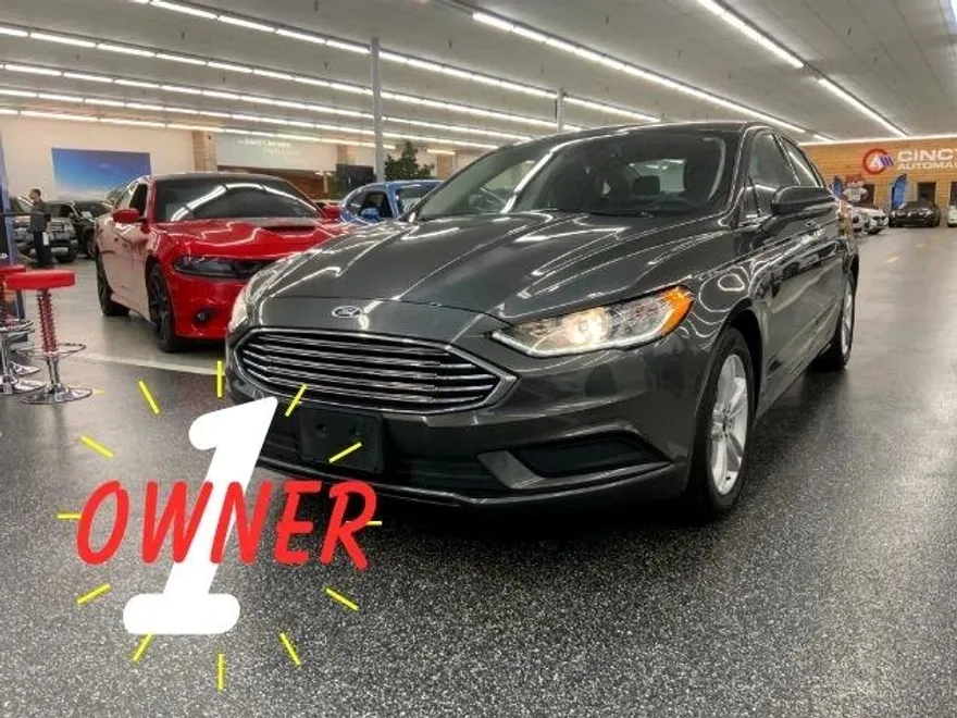 2018 Ford Fusion SE photo 1