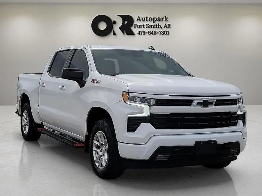 2024 Chevrolet Silverado 1500 RST photo 1