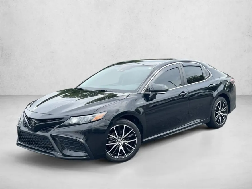 2023 Toyota Camry SE photo 1