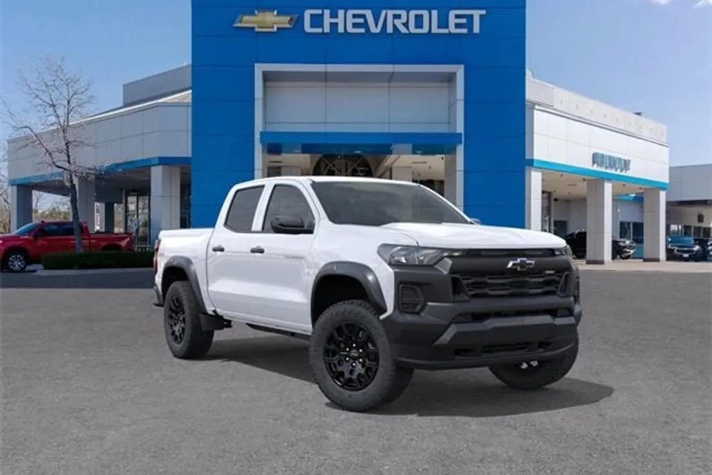 2026 Chevrolet Colorado Trail Boss photo 1