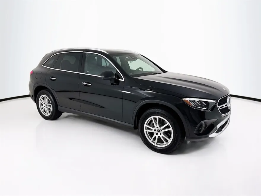 2025 Mercedes Benz GLC 300 photo 1