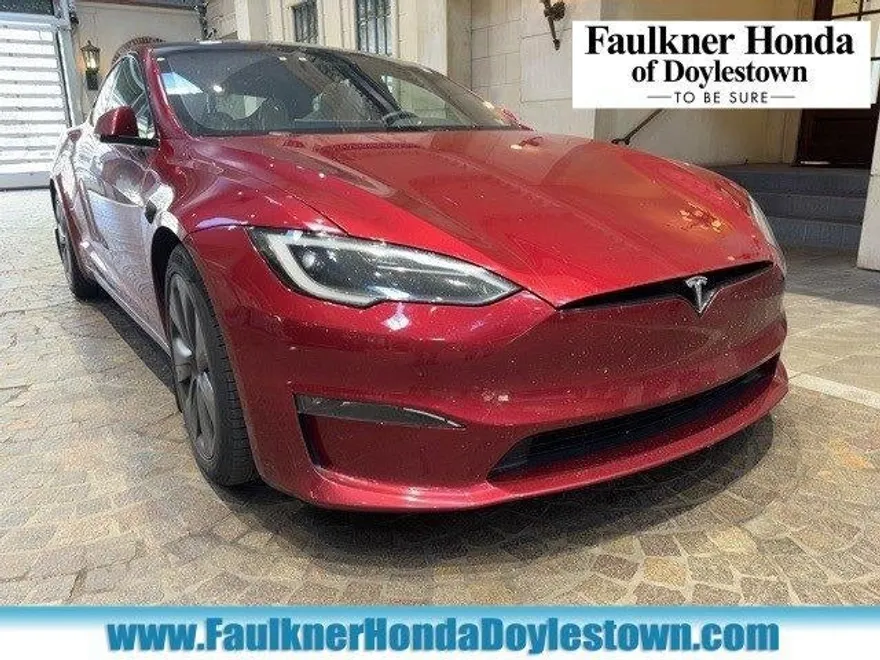 2023 Tesla Model S Plaid AWD photo 1