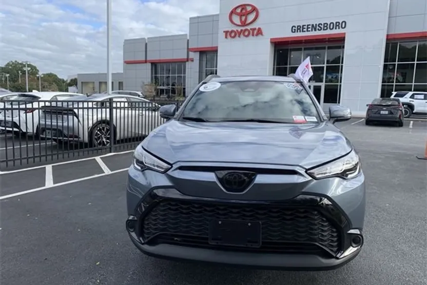 2024 Toyota Corolla Hybrid SE photo 1