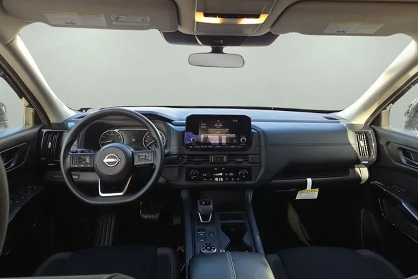 2025 Nissan Pathfinder S photo 1