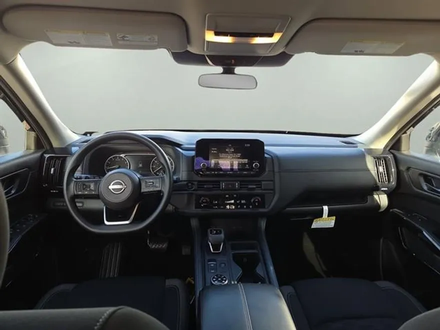 2025 Nissan Pathfinder S photo 1