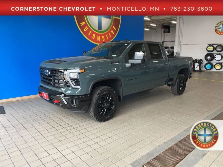 2025 Chevrolet Silverado 3500HD LT photo 1