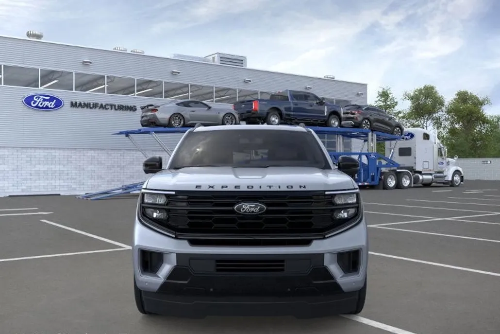 2025 Ford Expedition MAX Platinum photo 1