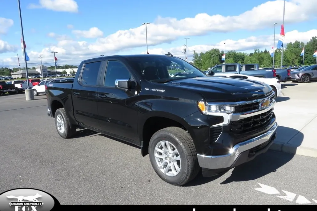 2026 Chevrolet Silverado 1500 LT photo 1