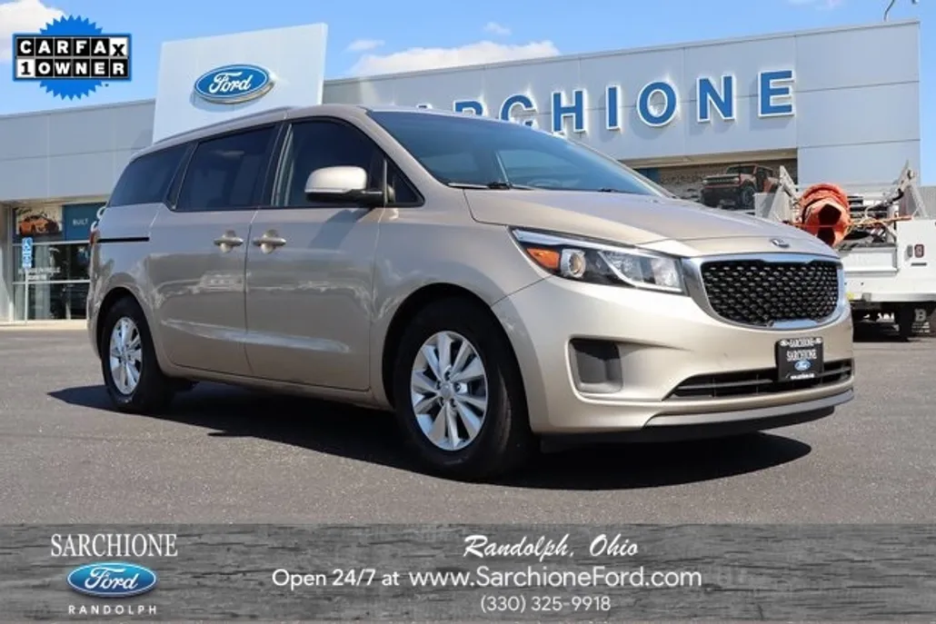 2016 Kia Sedona LX photo 1
