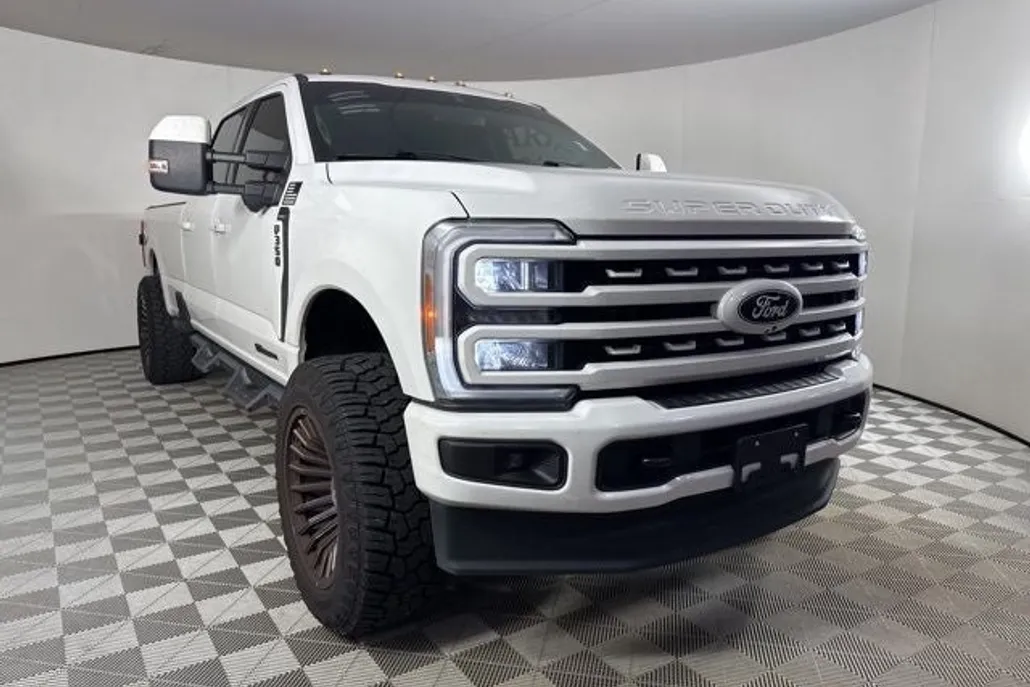 2023 Ford F-350 photo 1
