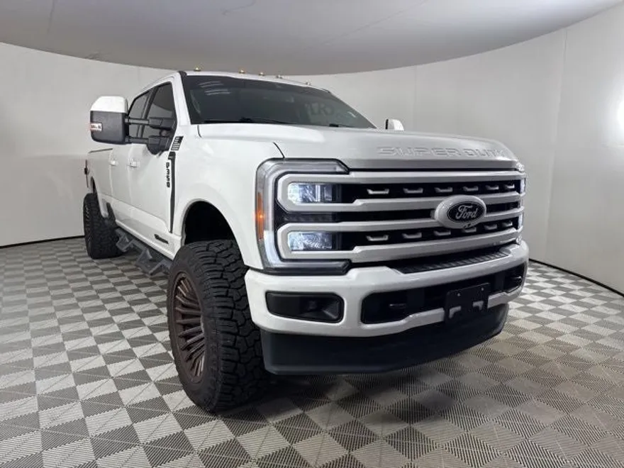 2023 Ford F-350 photo 1