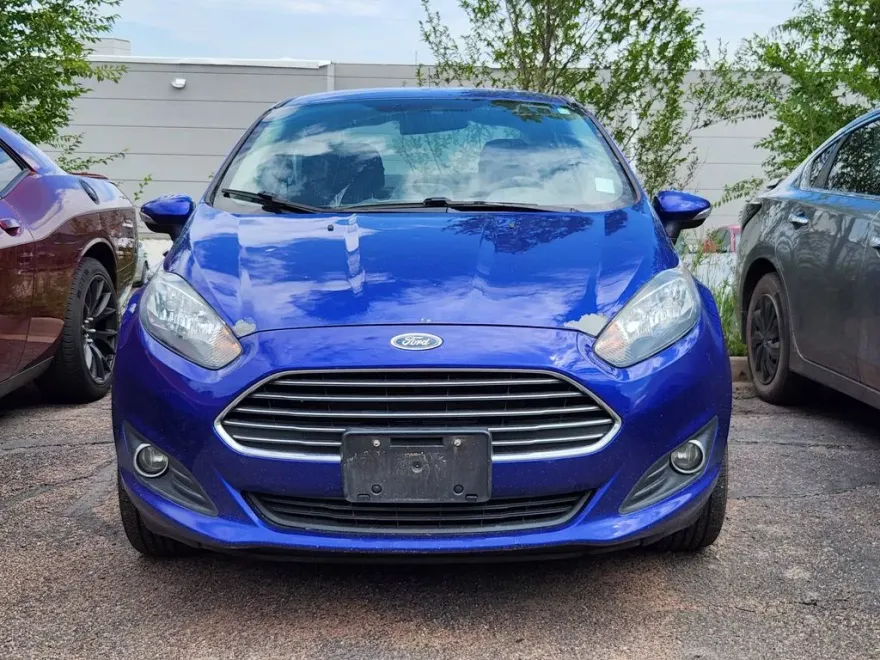 2015 Ford Fiesta SE photo 1