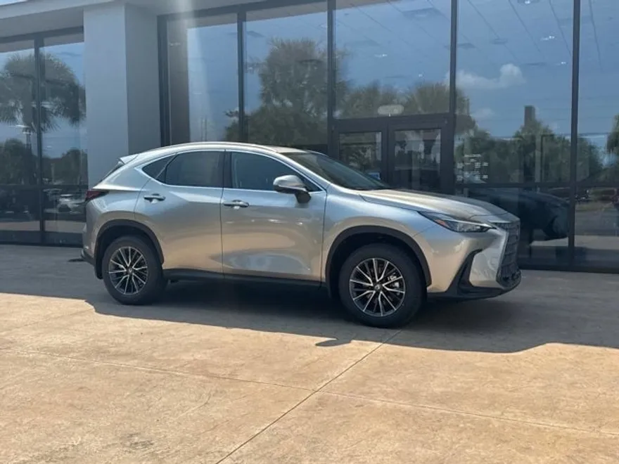 2026 Lexus NX 350h Premium photo 1
