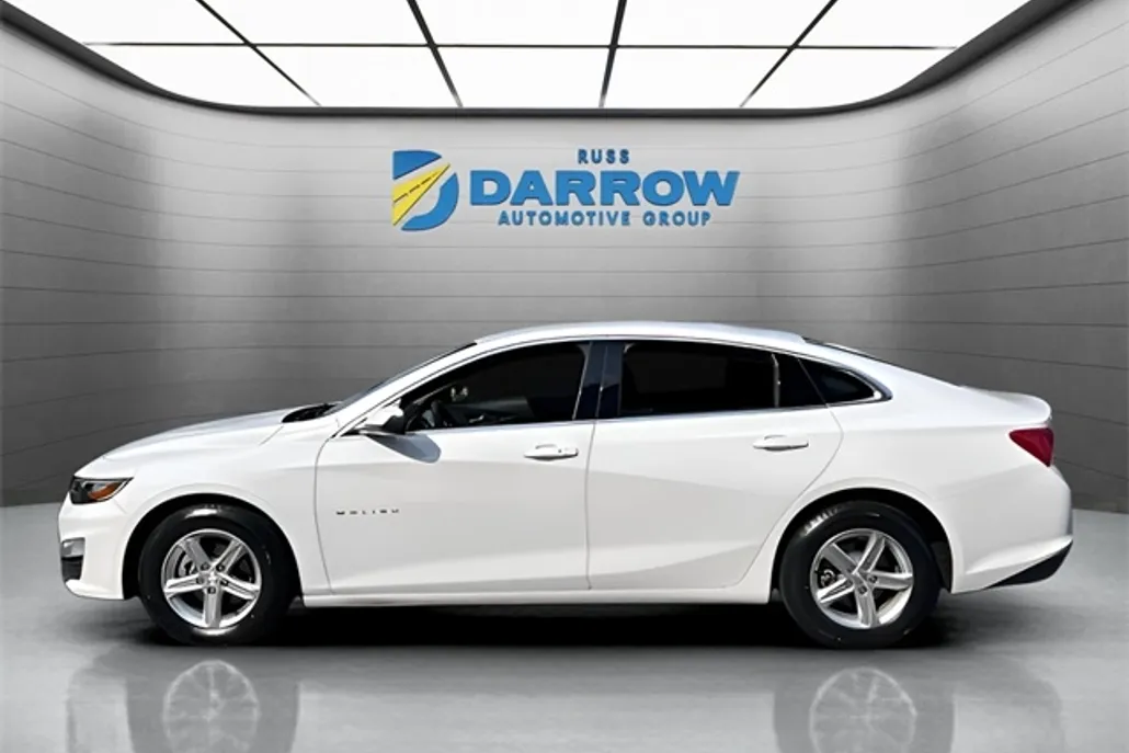 2024 Chevrolet Malibu 1LT photo 1