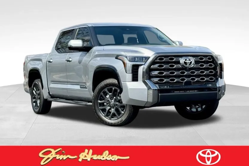 2025 Toyota Tundra Platinum CrewMax photo 1