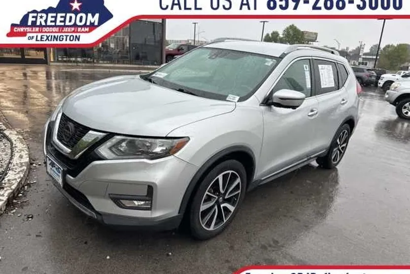 2019 Nissan Rogue SL photo 1
