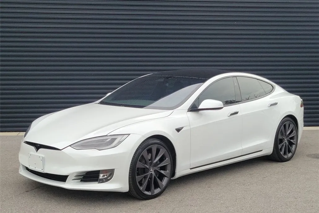 2021 Tesla Model S Long Range photo 1