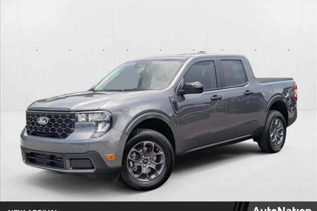 2025 Ford Maverick XLT photo 1